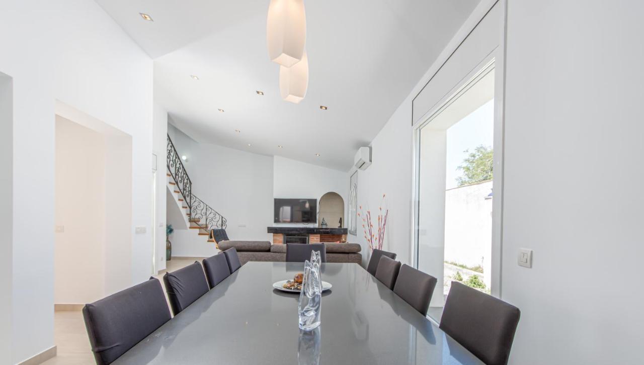 Goldhome - New House With Private Heated Pool, Parking, Wifi, Games Room 엠푸리아브라바 외부 사진