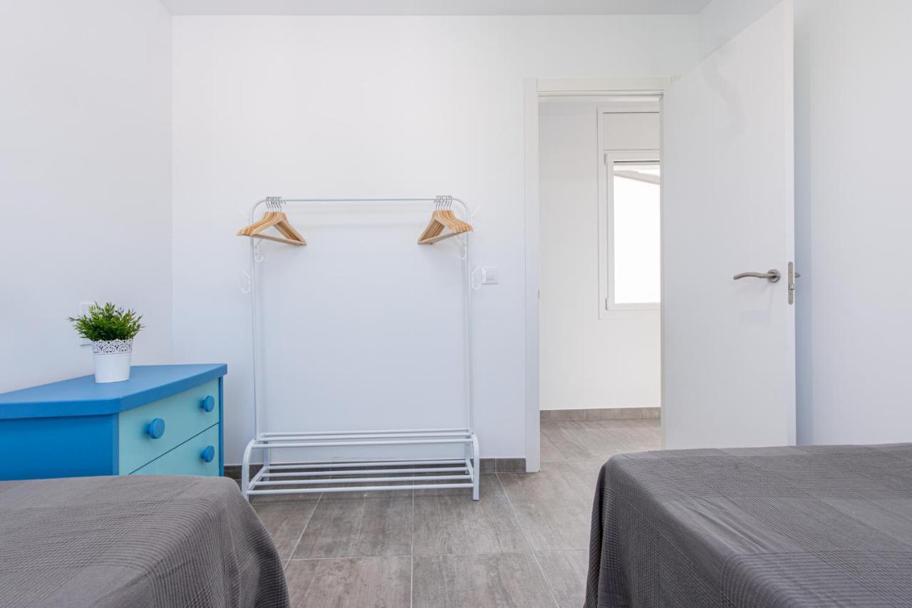 Goldhome - New House With Private Heated Pool, Parking, Wifi, Games Room 엠푸리아브라바 외부 사진